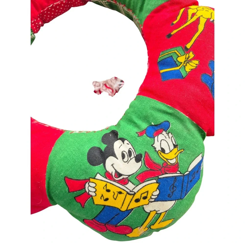 Vintage 1970s Disney Christmas Wreath Mickey Donald Goofy Pluto Pinocchio‎ Decor